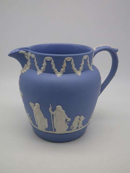 Large VINTAGE 1953 WEDGWOOD BLUE JASPERWARE JUG. 13 cm Excellent Condition