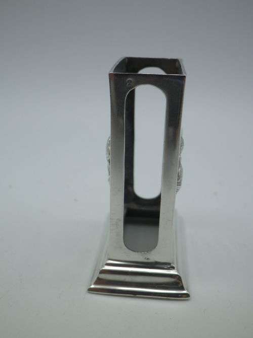 ANTIQUE Hallmarked silver Matchbox holder. BIRMINGHAM 1904  REYNOLDS ANGELS DESIGN 16.13g