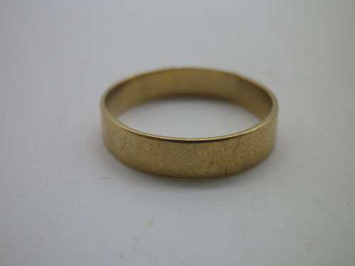 9ct Yellow Gold Men`s Vintage Flat WEDDING BAND 4.5mm wide Approx 3grms Size `T`