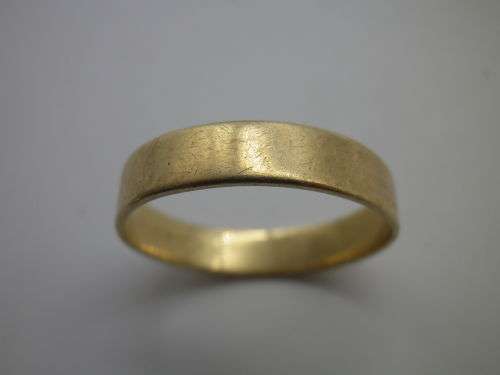 9ct Yellow Gold Men`s Vintage Flat WEDDING BAND 4.5mm wide Approx 3grms Size `T`