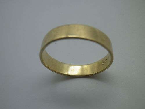 9ct Yellow Gold Men`s Vintage Flat WEDDING BAND 4.5mm wide Approx 3grms Size `T`