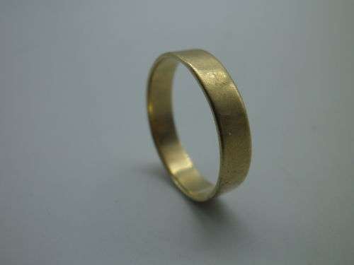9ct Yellow Gold Men`s Vintage Flat WEDDING BAND 4.5mm wide Approx 3grms Size `T`