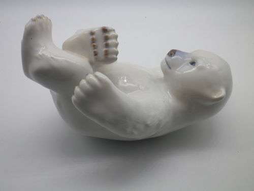 RARE VINTAGE c1940s ROYAL COPENHAGEN PLAYFUL POLAR BEAR CUB NO 537