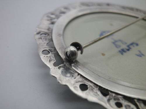 Vintage early 1900s Good Quality Silver Plated and Delft porcelain large round brooch 6.3cm