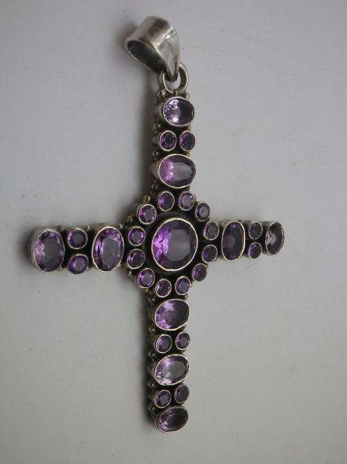 Sterling Silver & Amethyst Cross. HUGE set with 32 Beautiful Amethysts 8 x 5.5cm 19grms