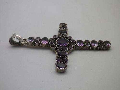 Sterling Silver & Amethyst Cross. HUGE set with 32 Beautiful Amethysts 8 x 5.5cm 19grms