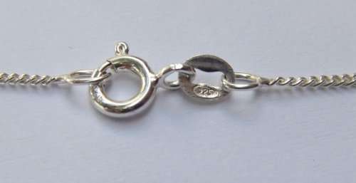 STERLING SILVER and CARNELIAN SUN SHAPED NECKLACE 12.9grms Chain: 60cm pendant: 5.7 x 4.6cm