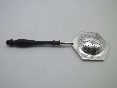 ANTIQUE HALLMARKED SILVER TEA STRAINER, Wooden handle  Birmingham 1906 Henry Clifford Davis  18.5 cm