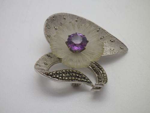 THEODOR FARHNER VINTAGE STERLING SILVER, Amethyst, Marcasite and FROSTED GLASS Brooch