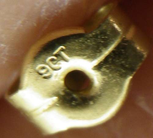 9ct yellow gold DOLPHIN Stud earrings. 2cm WOW!