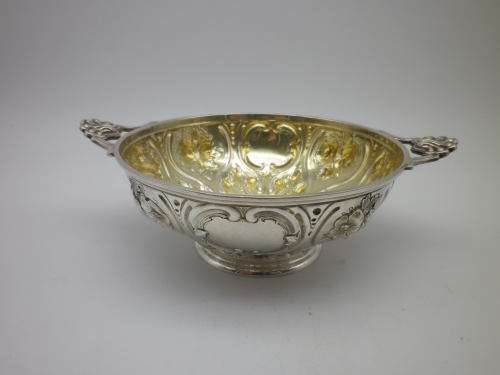 Antique Hallmarked Sterling Silver Quaich Bowl, Sheffield 1855 Martin, Hall and Co 125g 15.4 x5cm