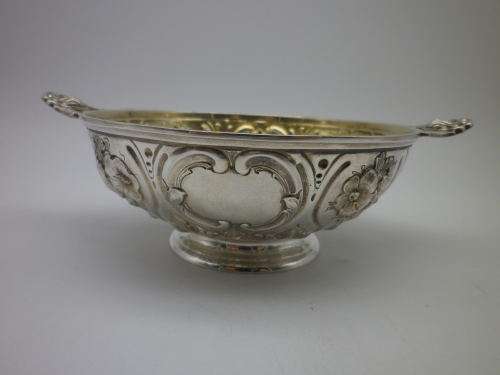 Antique Hallmarked Sterling Silver Quaich Bowl, Sheffield 1855 Martin, Hall and Co 125g 15.4 x5cm