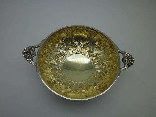 Antique Hallmarked Sterling Silver Quaich Bowl, Sheffield 1855 Martin, Hall and Co 125g 15.4 x5cm