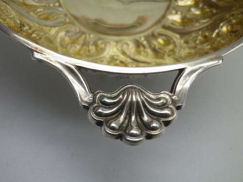 Antique Hallmarked Sterling Silver Quaich Bowl, Sheffield 1855 Martin, Hall and Co 125g 15.4 x5cm