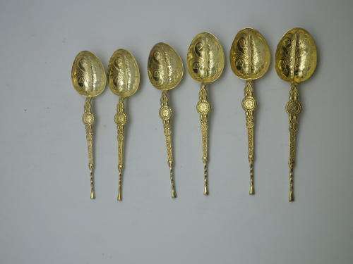 Antique Edwardian gilt silver anointing spoons Birmingham 1902 HJ Cooper and Co 42 grms