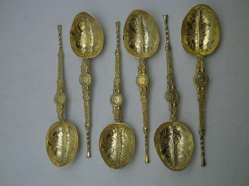 Antique Edwardian gilt silver anointing spoons Birmingham 1902 HJ Cooper and Co 42 grms