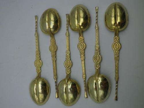 Antique Edwardian gilt silver anointing spoons Birmingham 1902 HJ Cooper and Co 42 grms