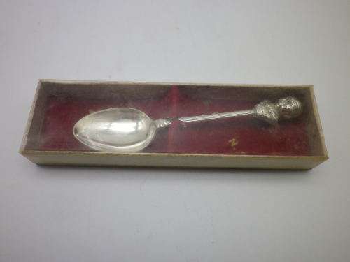 WINSTON CHURCHILL Commemorative (1874-1965) Silver Plated teaspoon. Rare