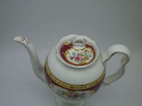 VINTAGE ROYAL ALBERT `LADY HAMILTON` BONE CHINA COFFEE OR CHOCOLATE POT Rg No: 832394