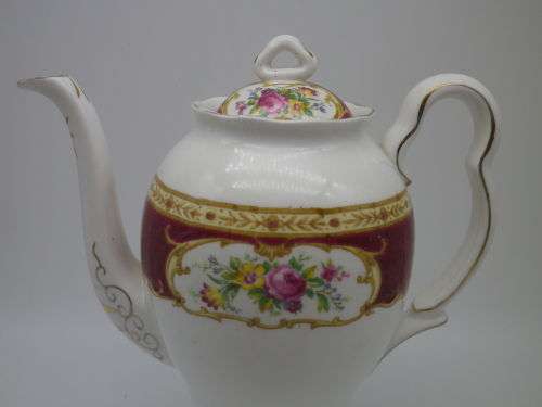 VINTAGE ROYAL ALBERT `LADY HAMILTON` BONE CHINA COFFEE OR CHOCOLATE POT Rg No: 832394