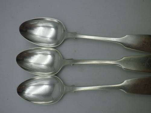 Three GEORGE II Hallmarked Sterling Silver Fiddleback Spoons. LONDON 1758 William Eaton. 14cm 66g