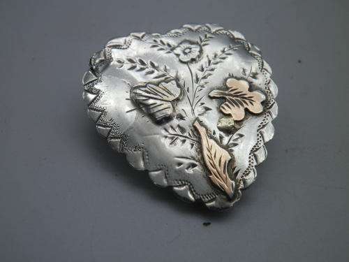 Hallmarked Sterling Silver & Rose Gold Heart Brooch.Birmingham 1901  3.1 grms, 3 x 2.7cm