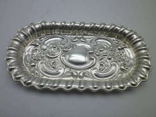 ART NOUVEAU HALLMARKED SILVER REPOUSSE RING TRAY SHEFFIELD 1904 Henry Hobson & Son 12x6cm 27g