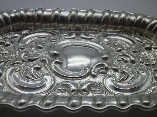 ART NOUVEAU HALLMARKED SILVER REPOUSSE RING TRAY SHEFFIELD 1904 Henry Hobson & Son 12x6cm 27g