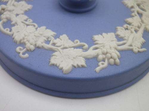 Wedgwood Blue Jasperware round lidded trinket pot. 8cm