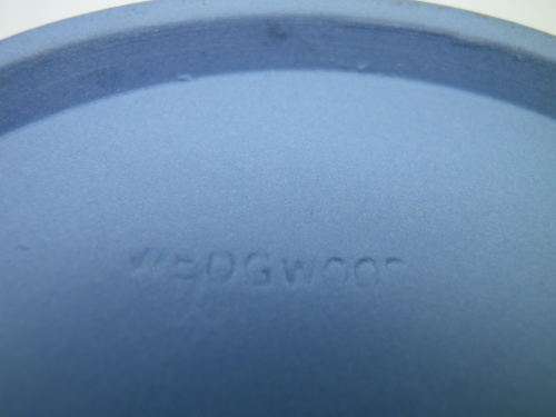 Wedgwood Blue Jasperware round lidded trinket pot. 8cm