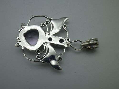 Large Sterling Silver & Natural Amethyst SPIDER pendant. Total 3 ct of stones. Exquisite design