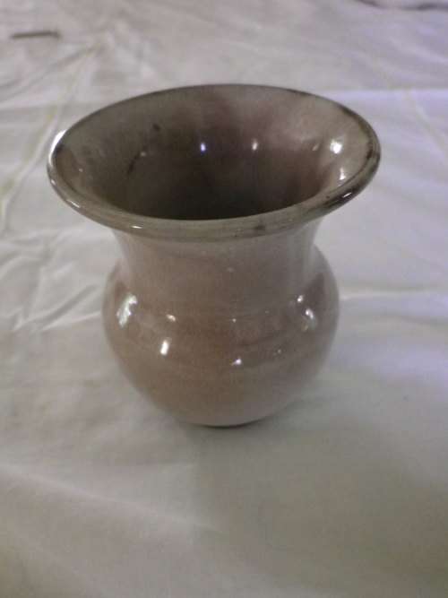 LINNWARE SMALL MUSHROOM GLAZE VASE-ICONIC SOUTH AFRICAN Pottery. 8.5cm tall