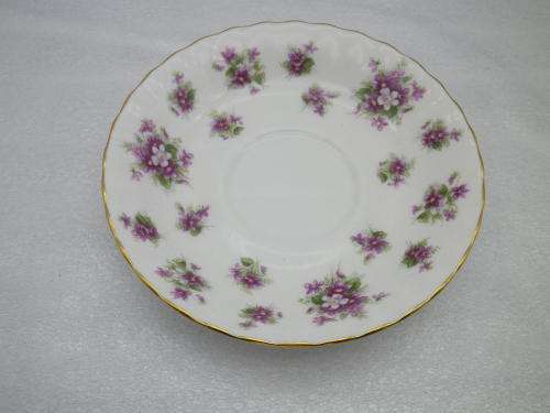 Royal Albert `SWEET VIOLETS` Bone China Duo. No damage (Duo 1)