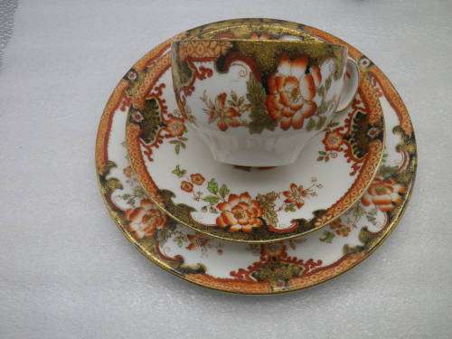 RARE ANTIQUE 1903 ROYAL DOULTON Bone China TRIO. Pattern no  E1440.