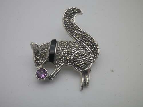 Sterling Silver, amethyst, onyx & marcasite Vintage SQUIRREL brooch