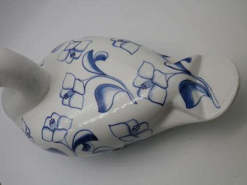 Spectacular Large Blue & White Ceramic duck. Made in Phillipines 32x18x13cm Excellent condition