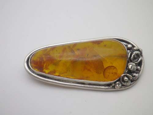 Gorgeous Large Sterling Silver & Polish AMBER brooch