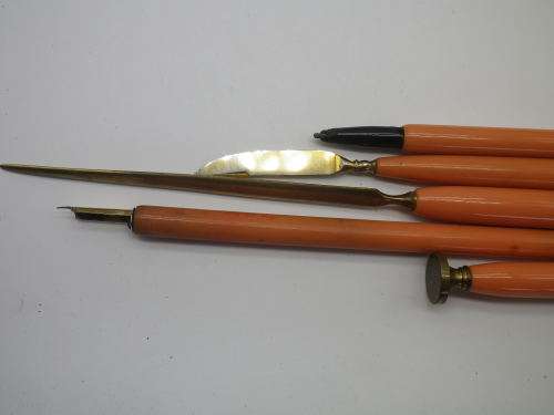 SUPERB ART DECO c1920s 5 piece Bakelite boxed Writing set
