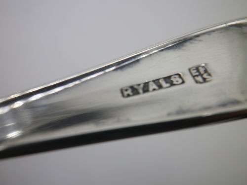 Vintage EPNS Silver plated Ryals KIDDY food spoon & pusher. Good quality  Boxed. V. Good condition