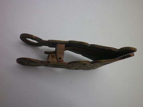 ANTIQUE VICTORIAN ART NOUVEAU BRASS LETTER/ PAPER HOLDER