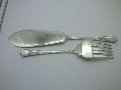 Silver plated FISH SERVERS. ELKINGTON PLA. Good Quality
