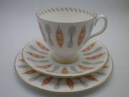 ROYAL ALBERT  SAFARI Bone China Trio. EXCELLENT CONDITION. Unusual