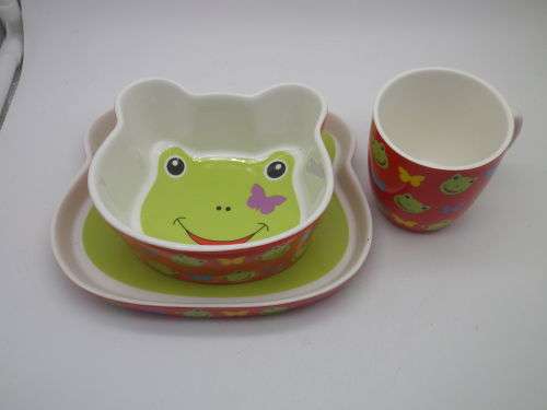 CUTE MAXWELL & WILLIAMS `FRANKIE FROG` Kiddies ceramic Cup, Plate & Bowl Set. By Claire Chilcott