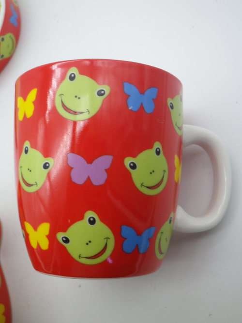 CUTE MAXWELL & WILLIAMS `FRANKIE FROG` Kiddies ceramic Cup, Plate & Bowl Set. By Claire Chilcott