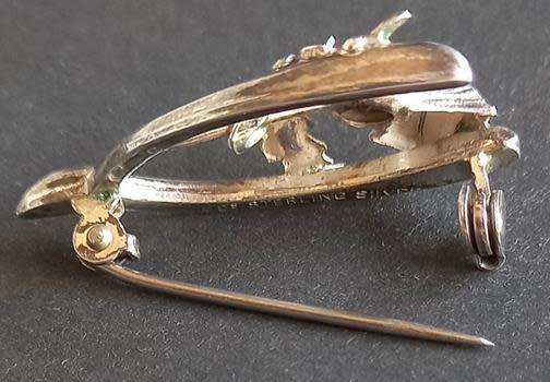 Scottish Sterling Silver Lucky horseshoe & Thistle brooch. 3.2cm Excellent condition