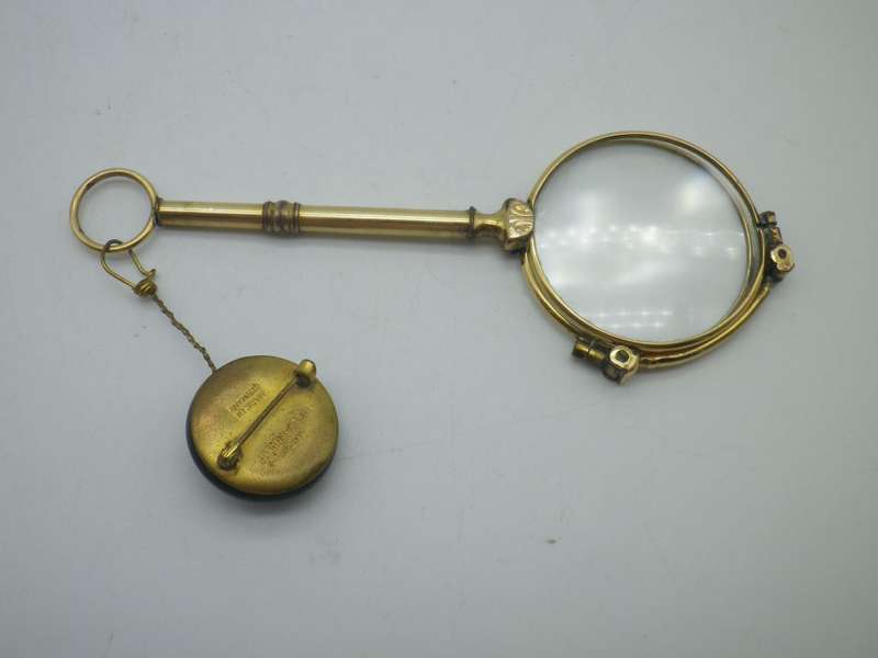 Vintage Gold Plated spring loaded lorgnette with brooch attachment. Made in Germany