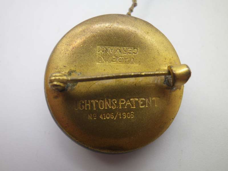 Vintage Gold Plated spring loaded lorgnette with brooch attachment. Made in Germany