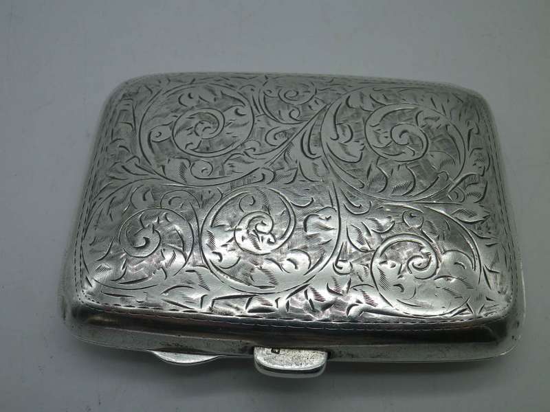 Hallmarked sterling silver cigarette case. Birmingham, 1921 Joseph Gloster Ltd 57g