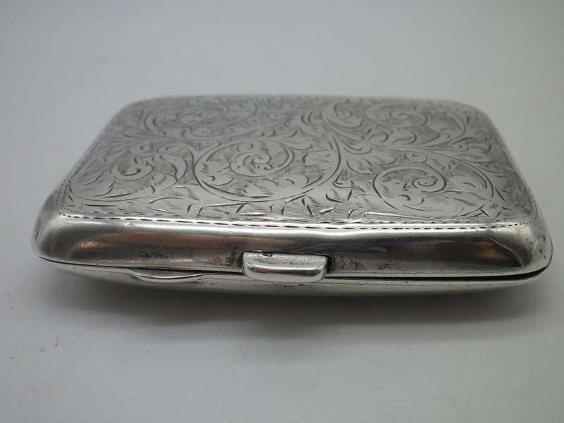 Hallmarked sterling silver cigarette case. Birmingham, 1921 Joseph Gloster Ltd 57g