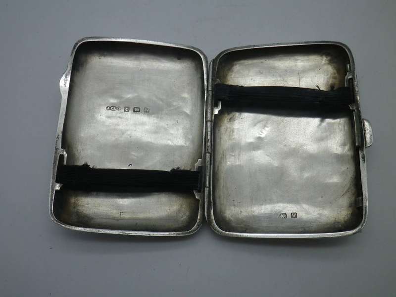 Hallmarked sterling silver cigarette case. Birmingham, 1921 Joseph Gloster Ltd 57g